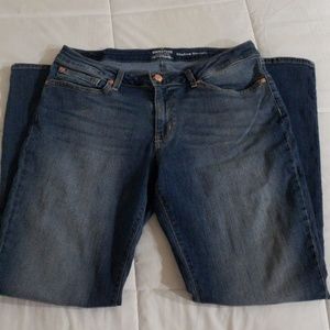 Levi Modrrn Straight Jeans